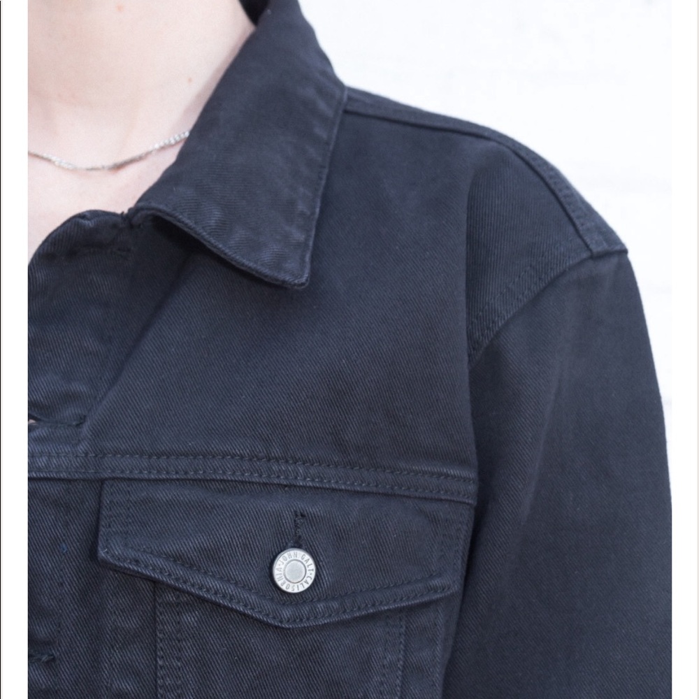 Brandy Melville Black Kaylee Denim Jacket - Picture 5 of 7